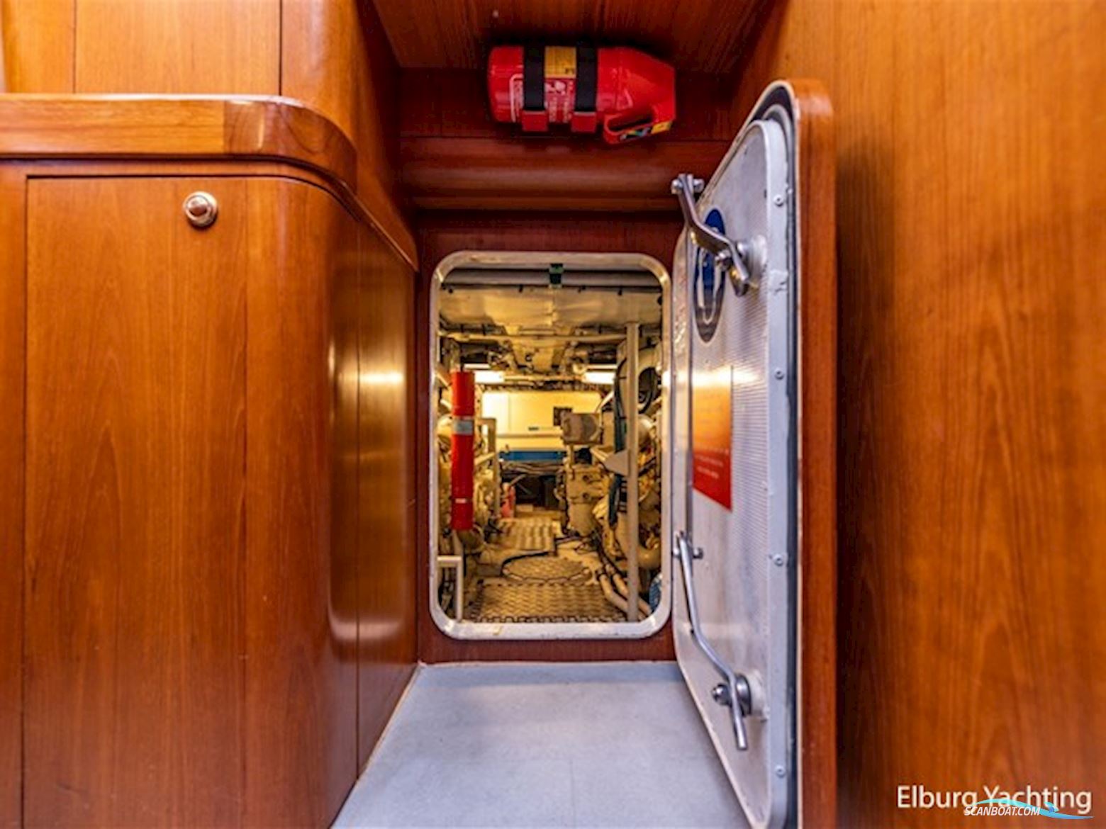 Pieter Beeldsnijder 60 - Explorer Yacht 