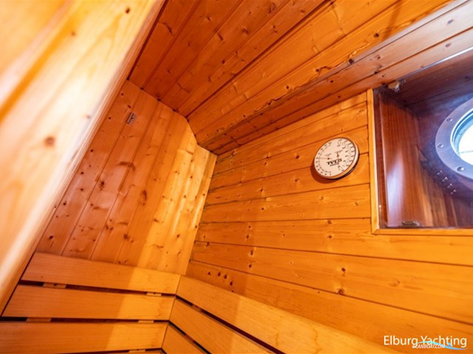 Pieter Beeldsnijder 60 - Explorer Yacht