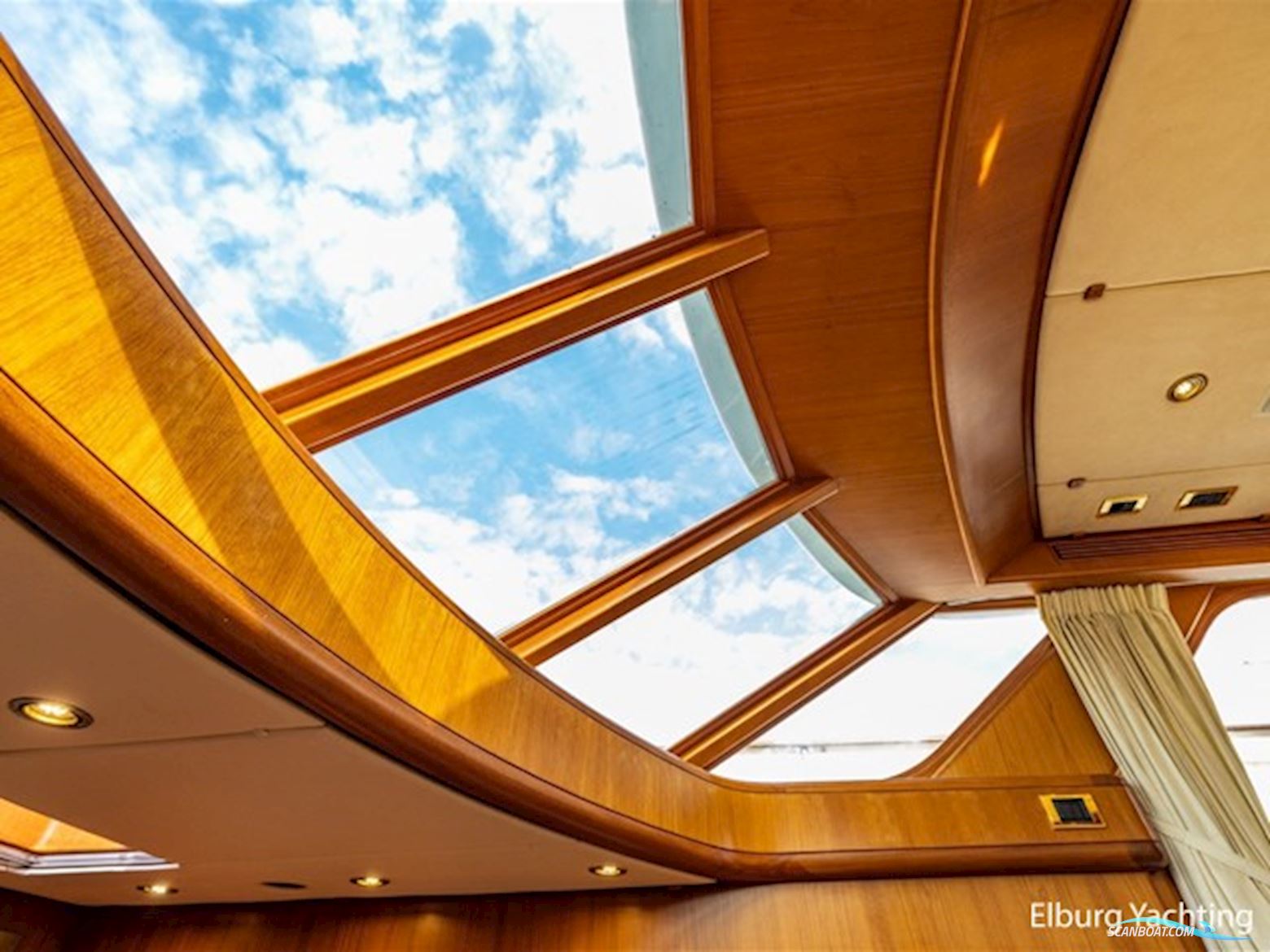 Pieter Beeldsnijder 60 - Explorer Yacht