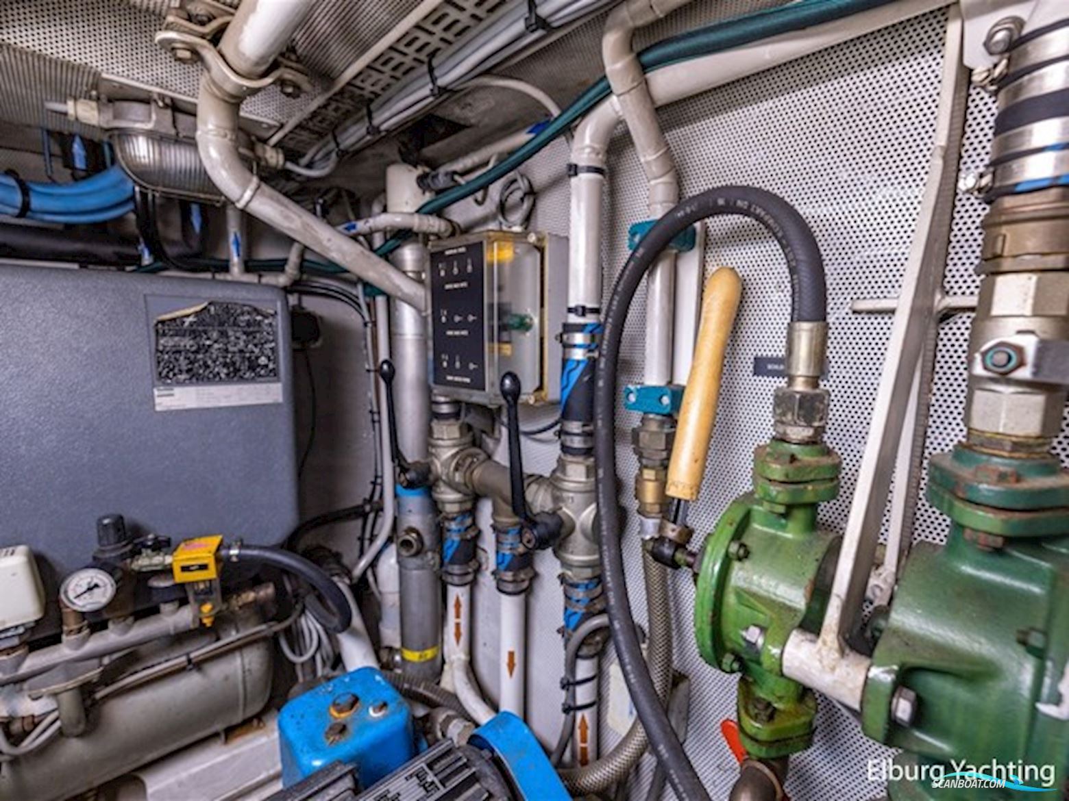 Pieter Beeldsnijder 60 - Explorer Yacht