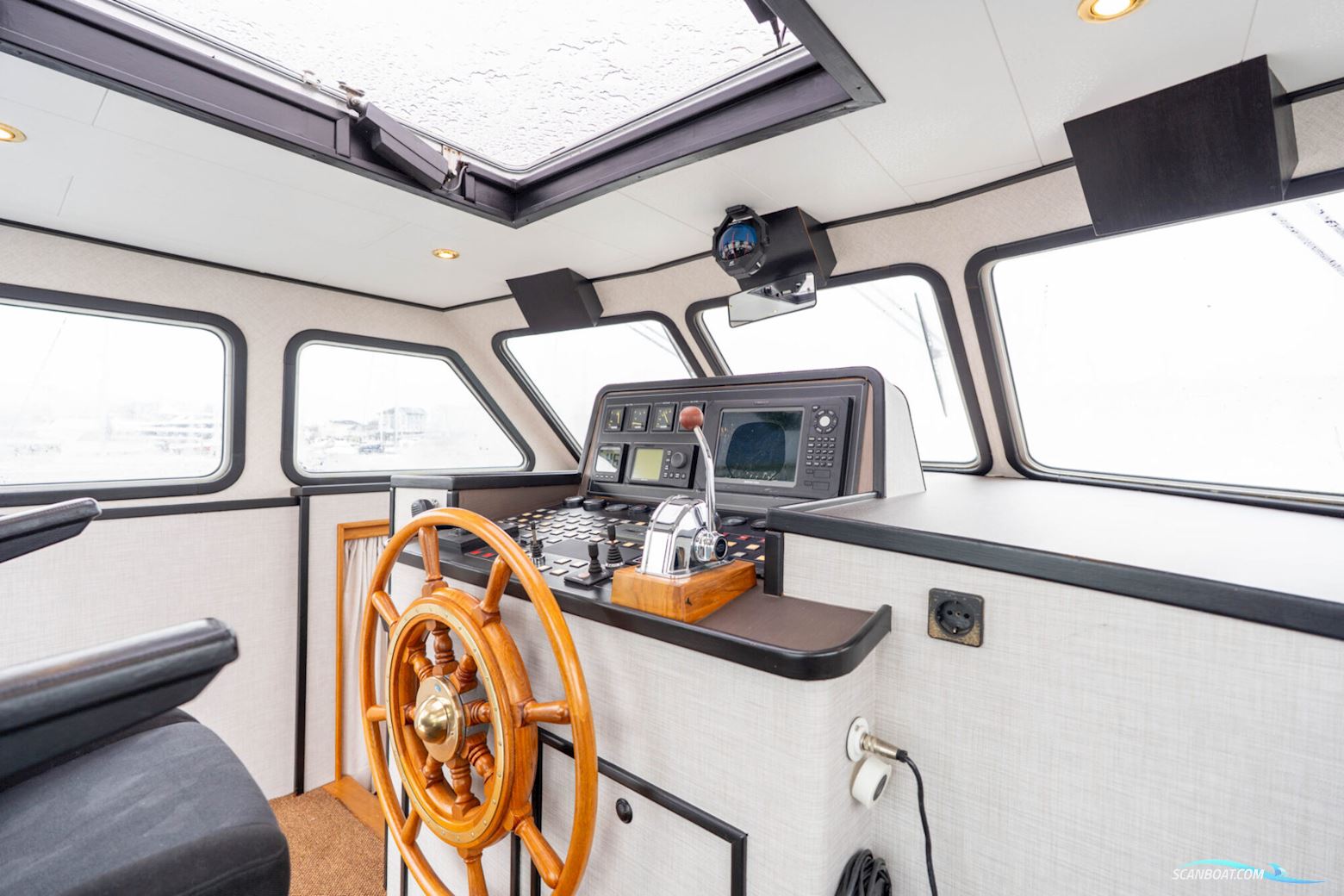 Pieter Beeldsnijder Spiegelkotter 15.00 VS