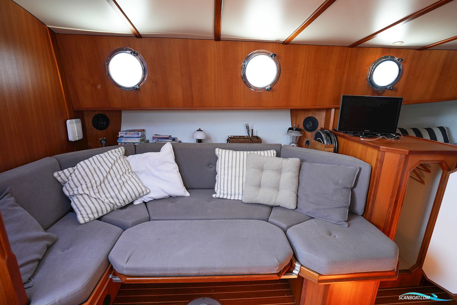 Pieterse 1050 Motorvlet