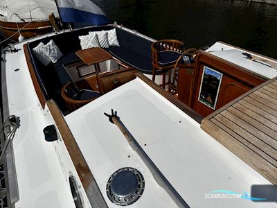 Pieterse 850 Motorboten 2001, met Vetus 42 pk motor, The Netherlands