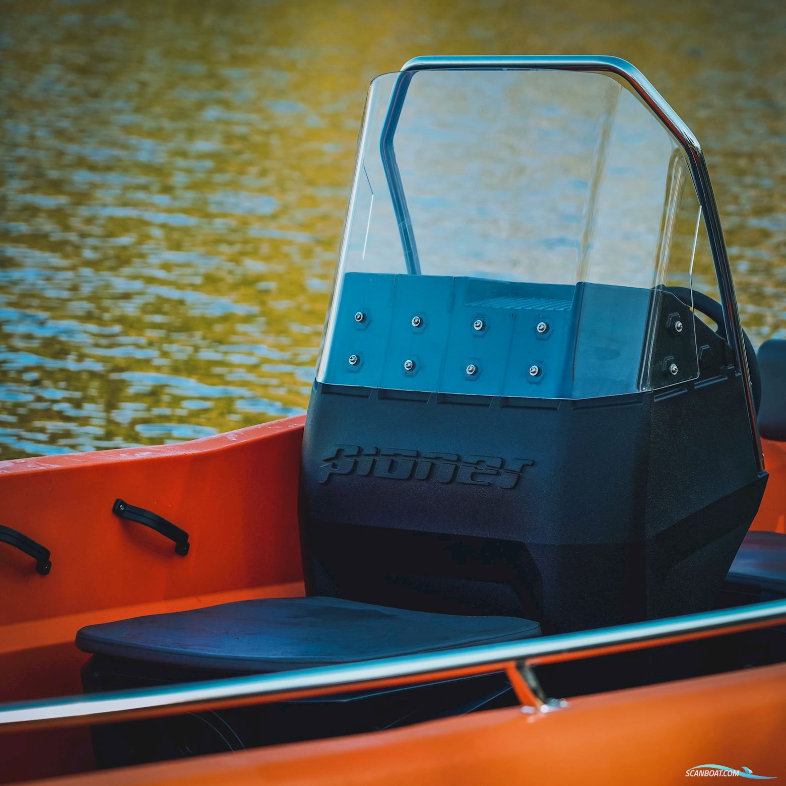 Pioner 16 Explorer SE "Wide"