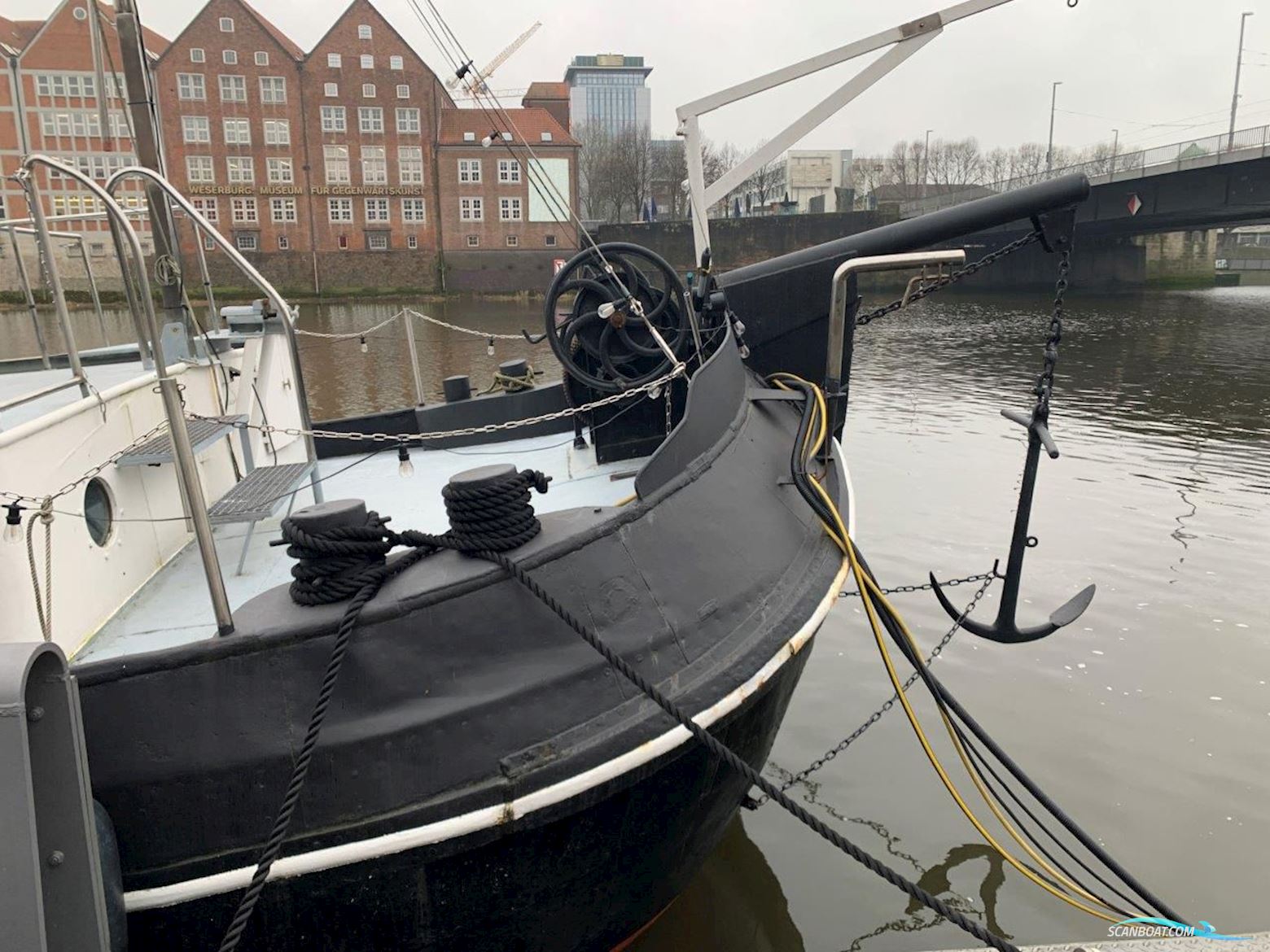 Platbodem Motortjalk