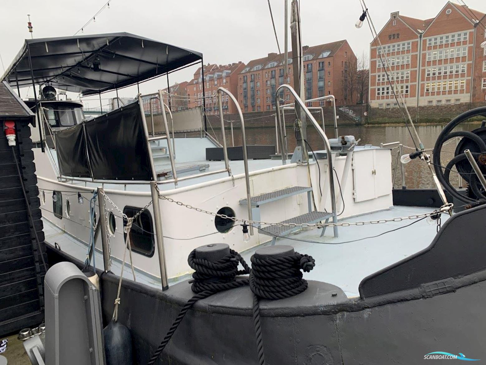 Platbodem Motortjalk