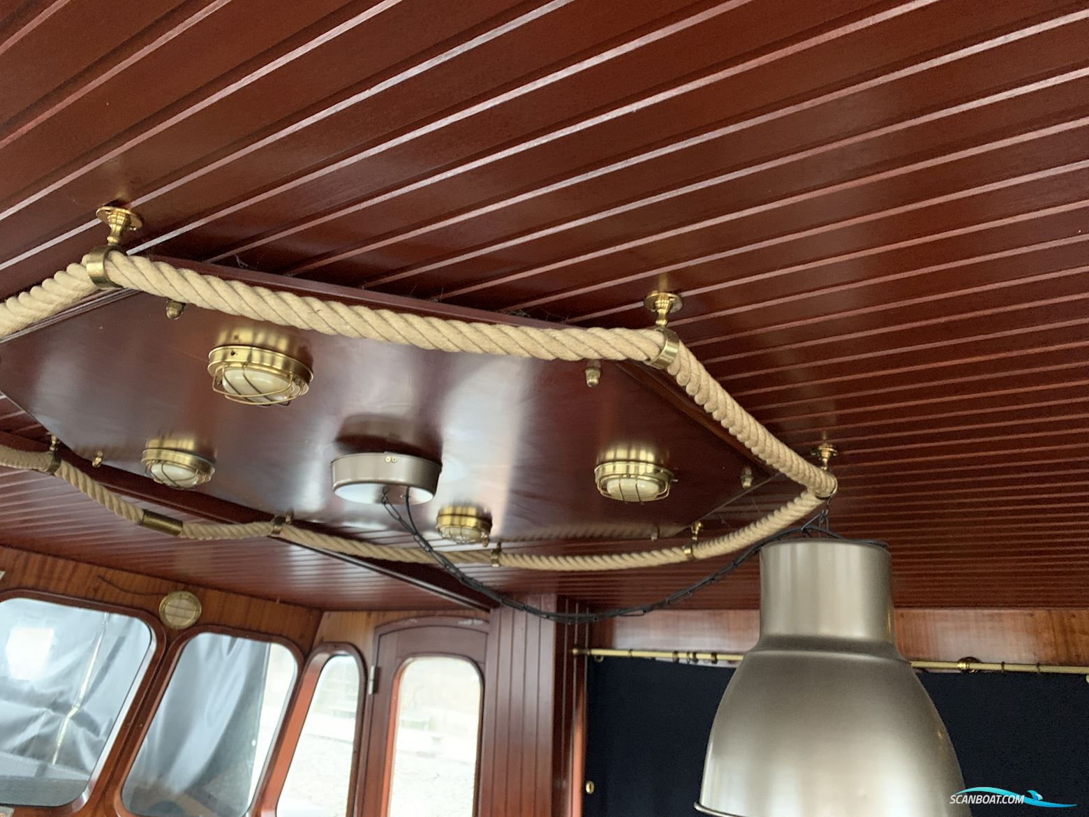 Platbodem Motortjalk