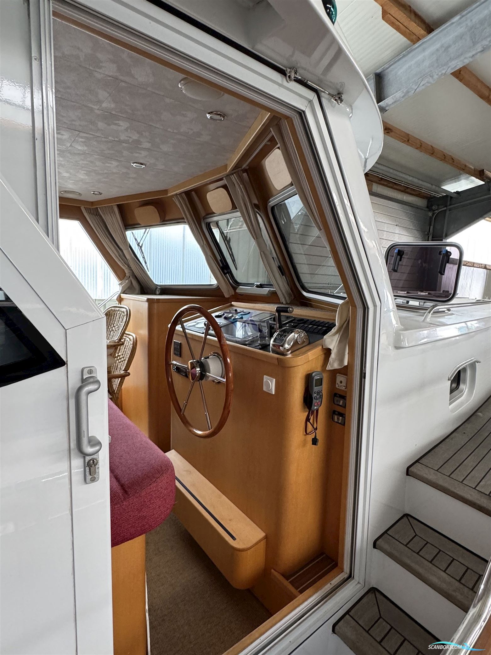 POLLARD Stavast Trawler 1200