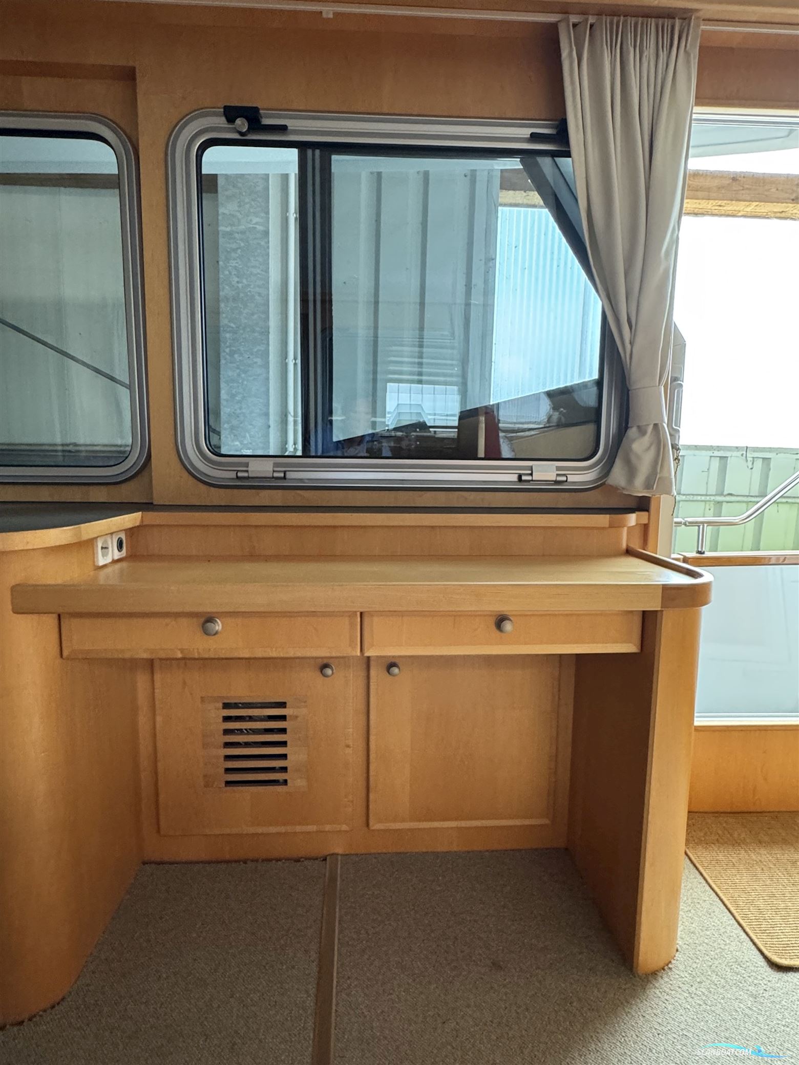 POLLARD Stavast Trawler 1200