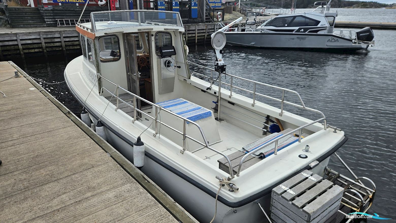 Pollux 21 Fishing