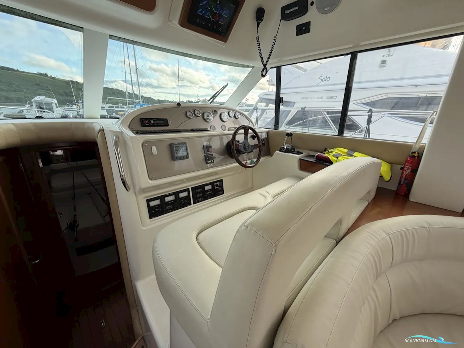 Prestige 36
