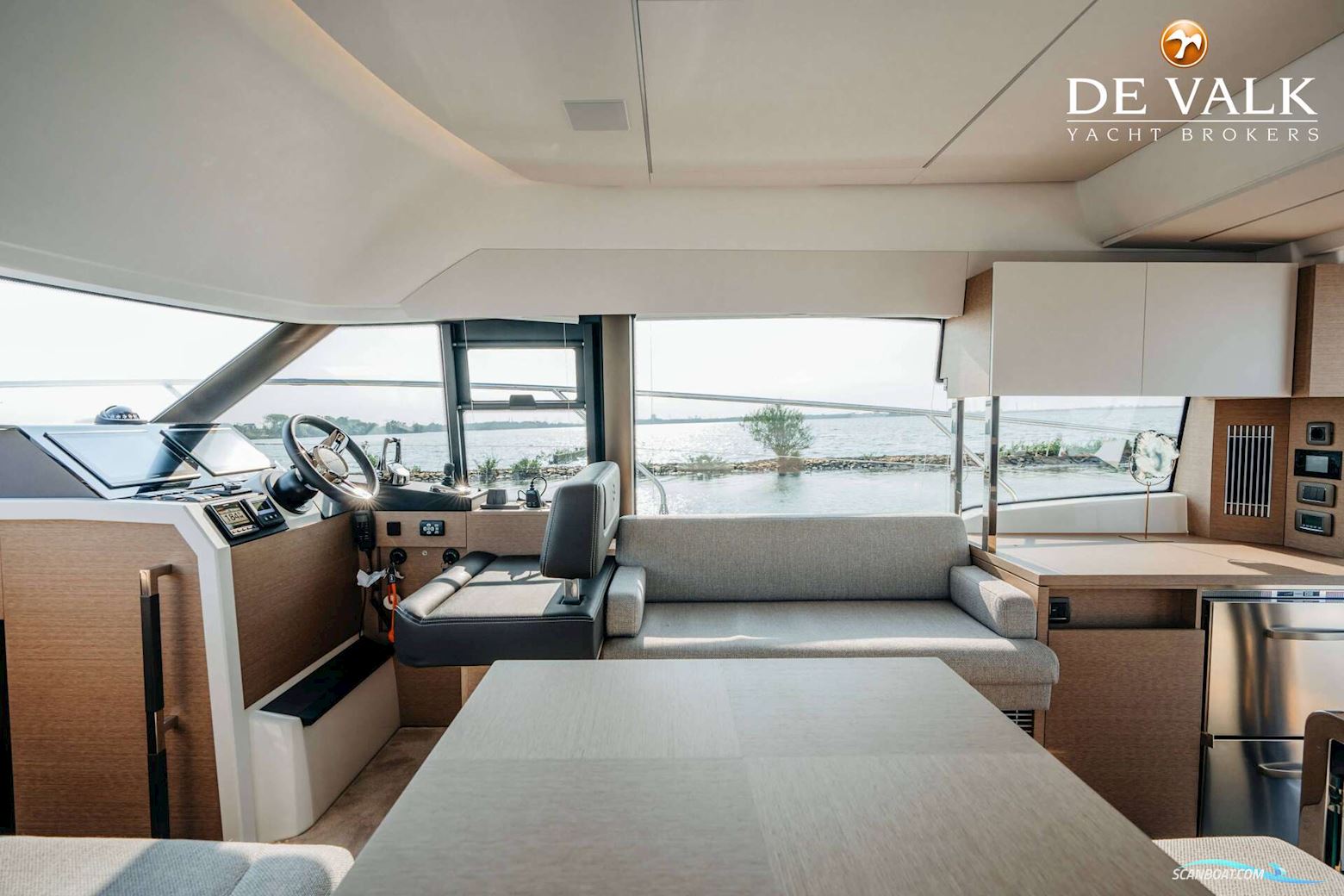 Prestige 420 Flybridge