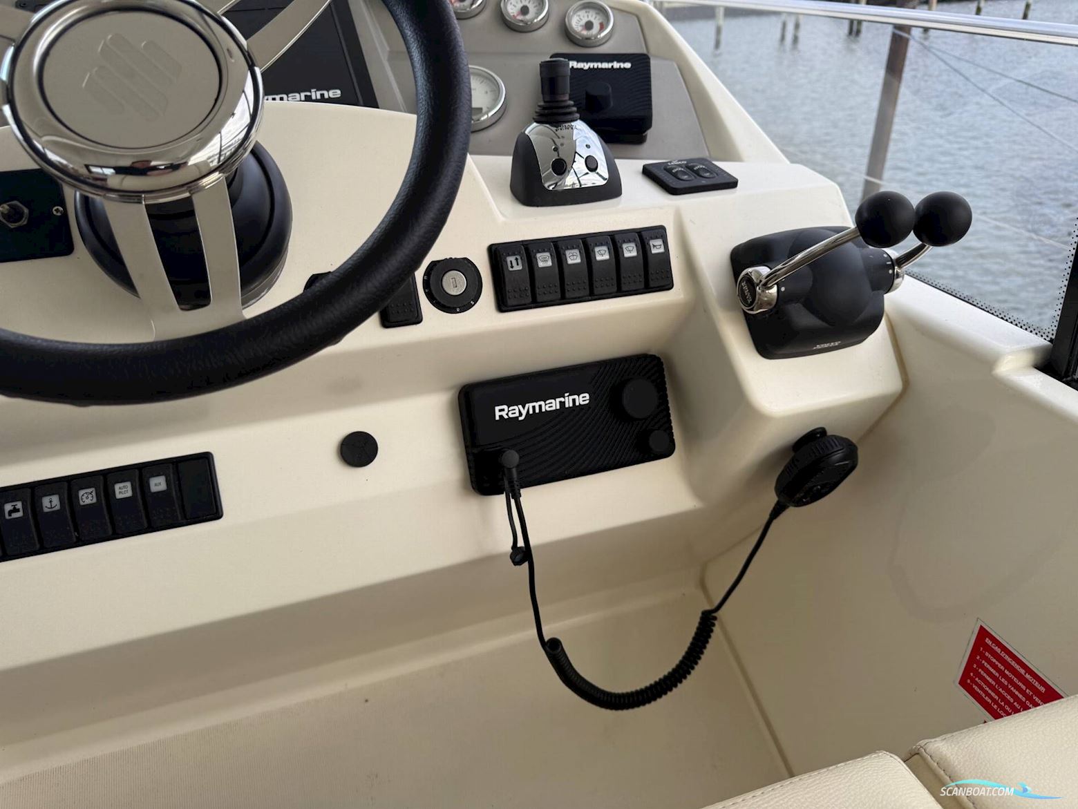 Prestige 42S - Twin Volvo Penta IPS500/Udstyr