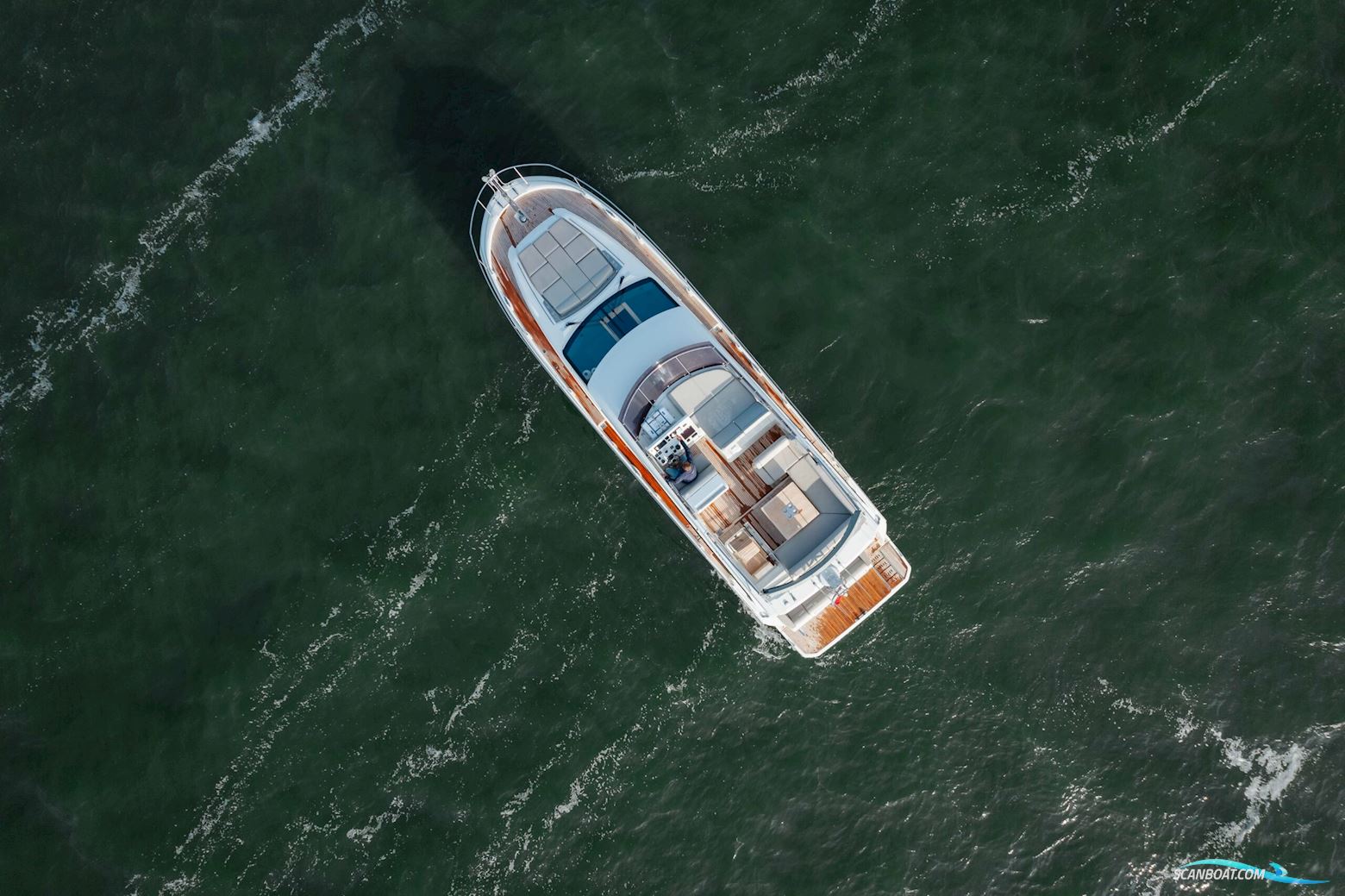 Prestige 520 flybridge