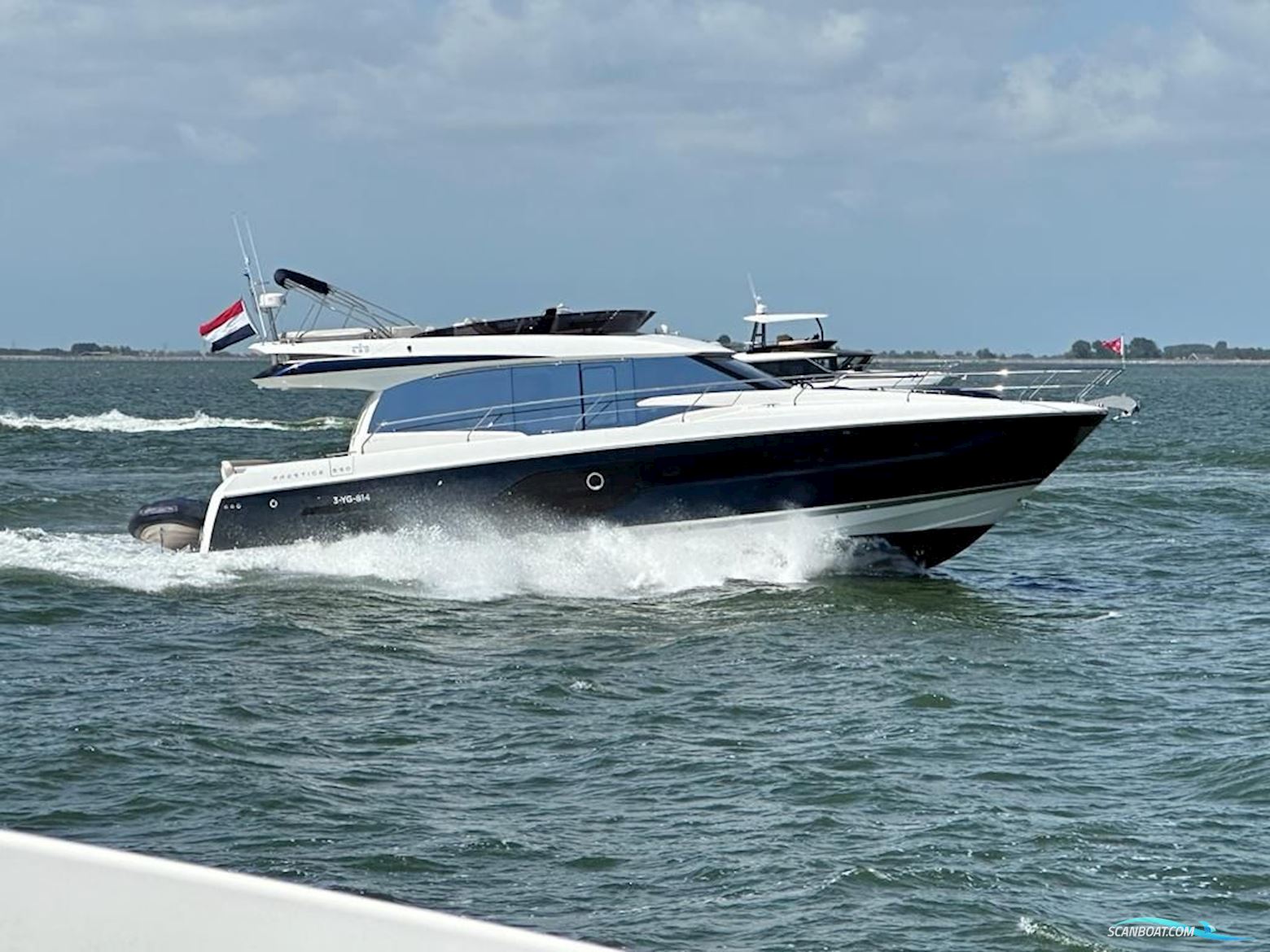 Prestige 590 Flybridge #97 Motorboten 2022, The Netherlands