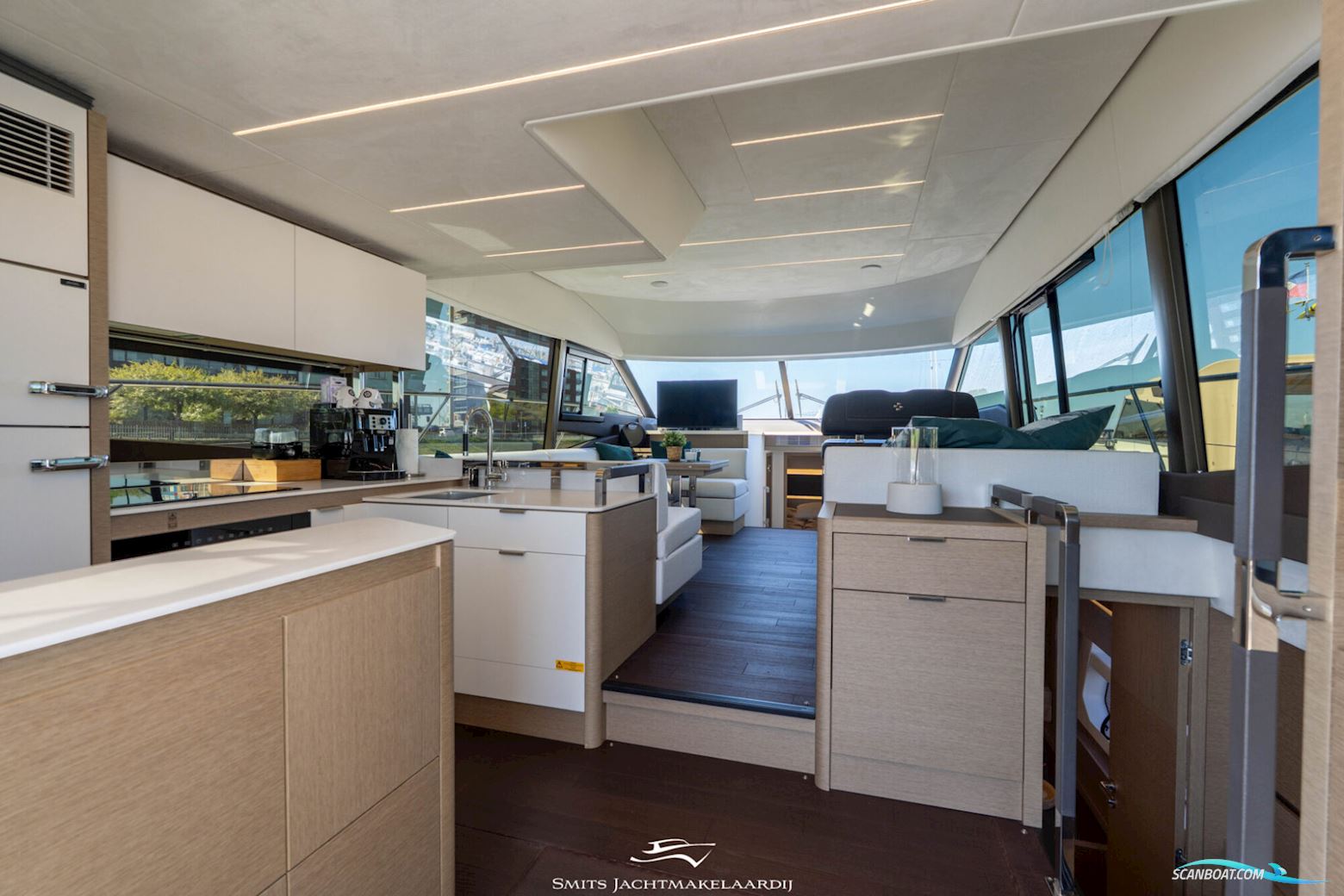 Prestige 590 Flybridge