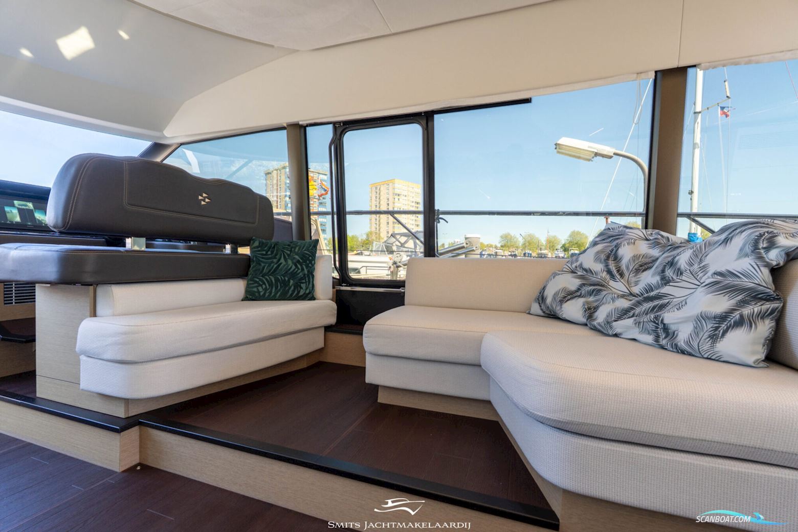 Prestige 590 Flybridge