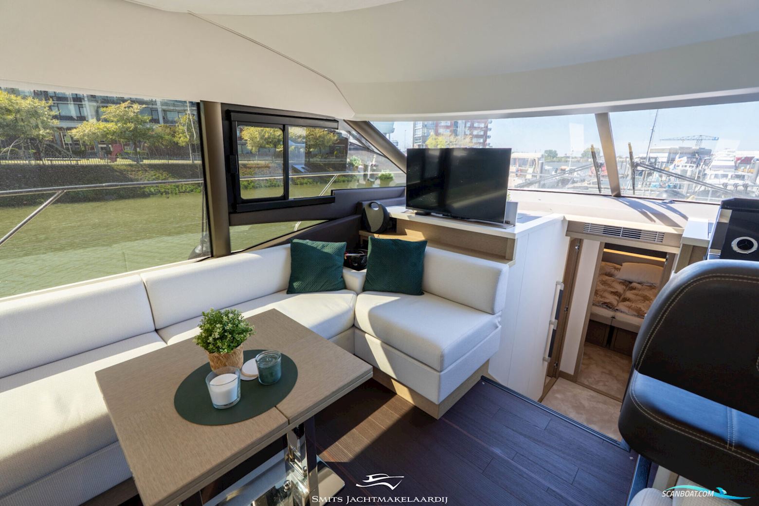 Prestige 590 Flybridge