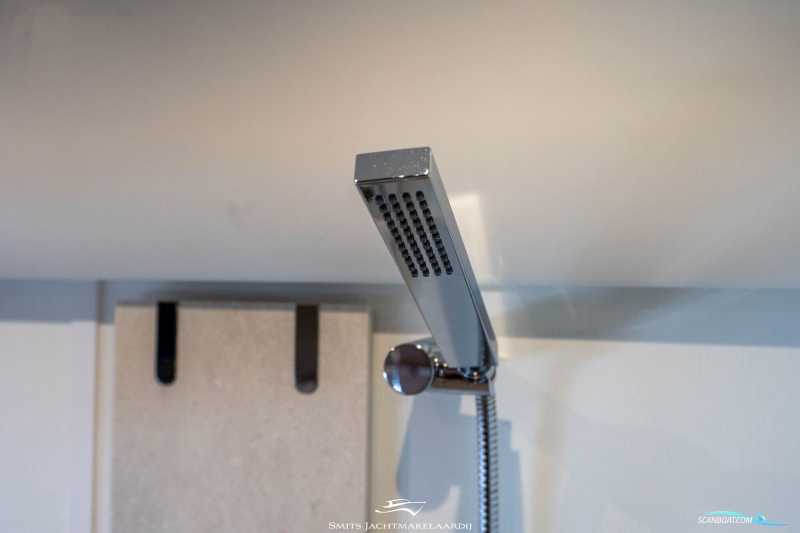 Prestige 590 Flybridge