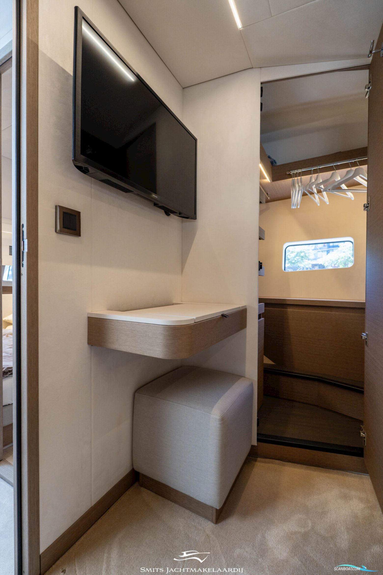 Prestige 590 Flybridge