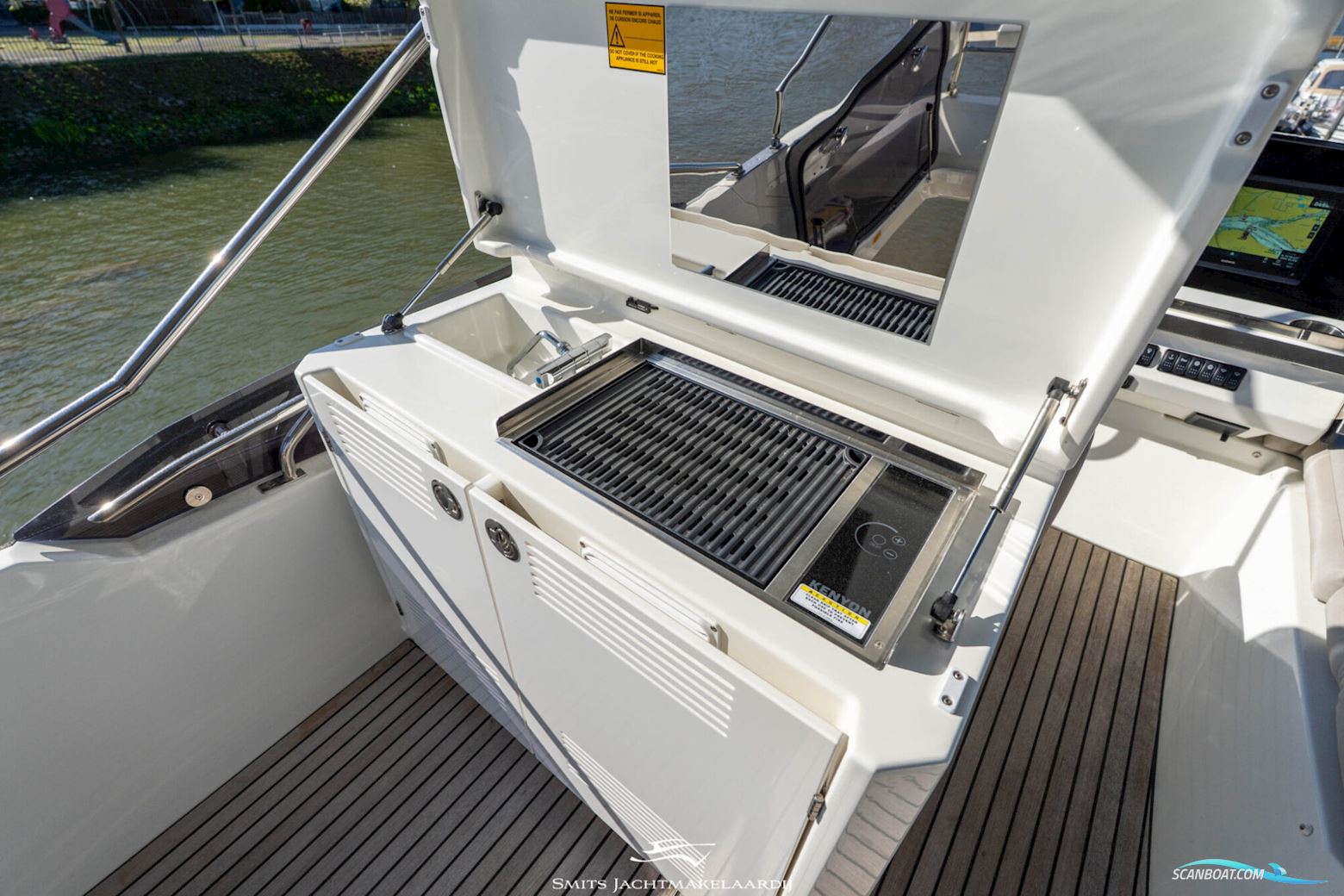 Prestige 590 Flybridge