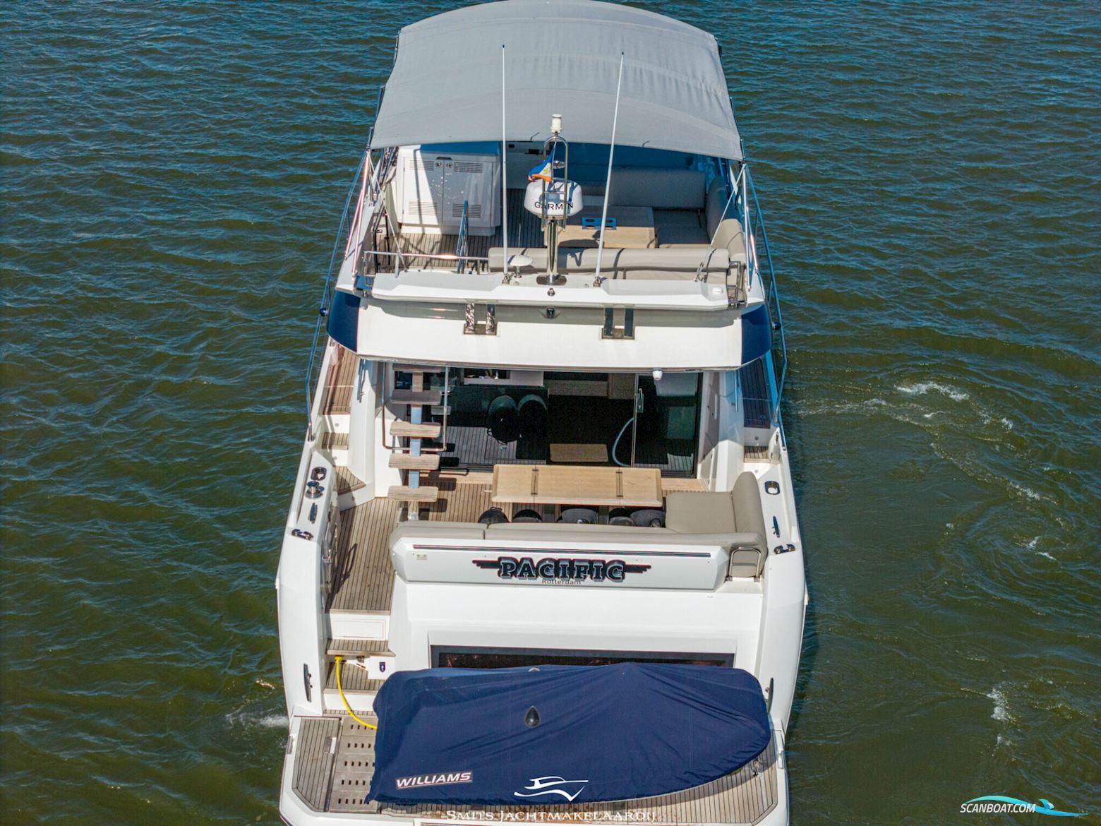 Prestige 590 Flybridge