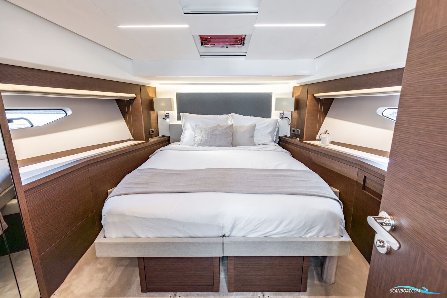 Prestige 590