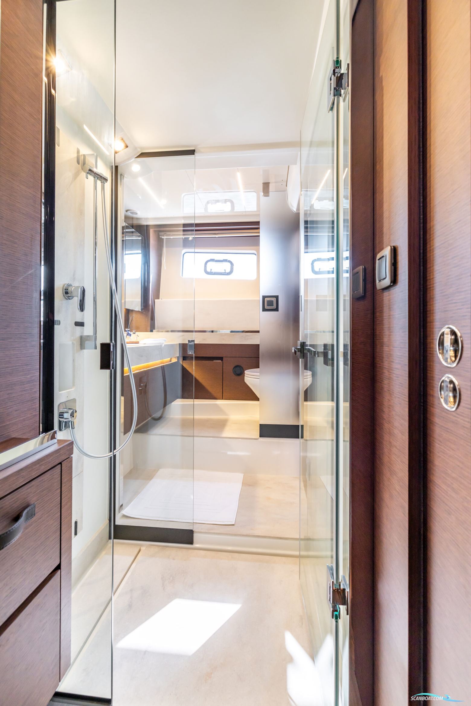 Prestige 590