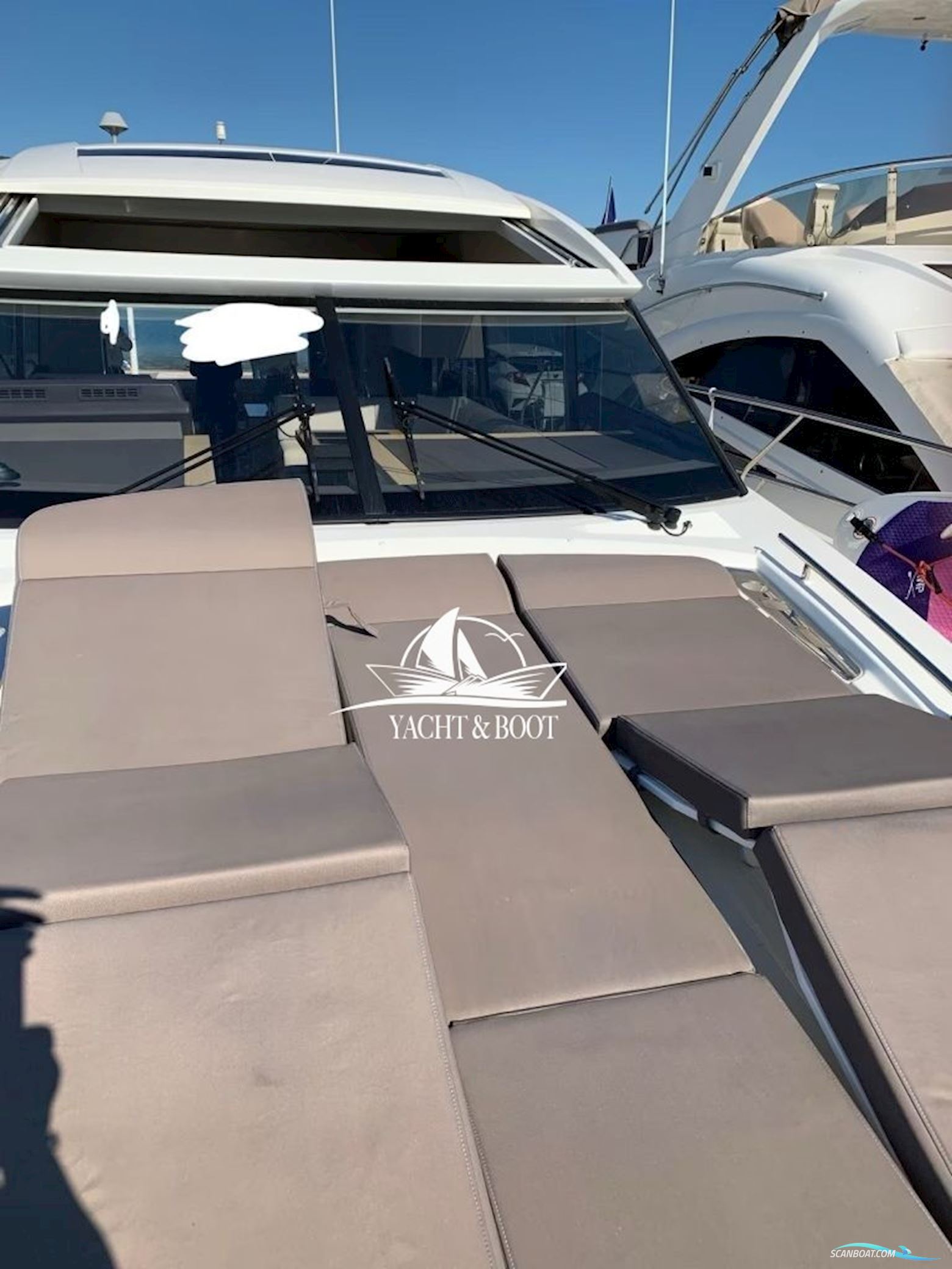 Prestige Yachts 520 S