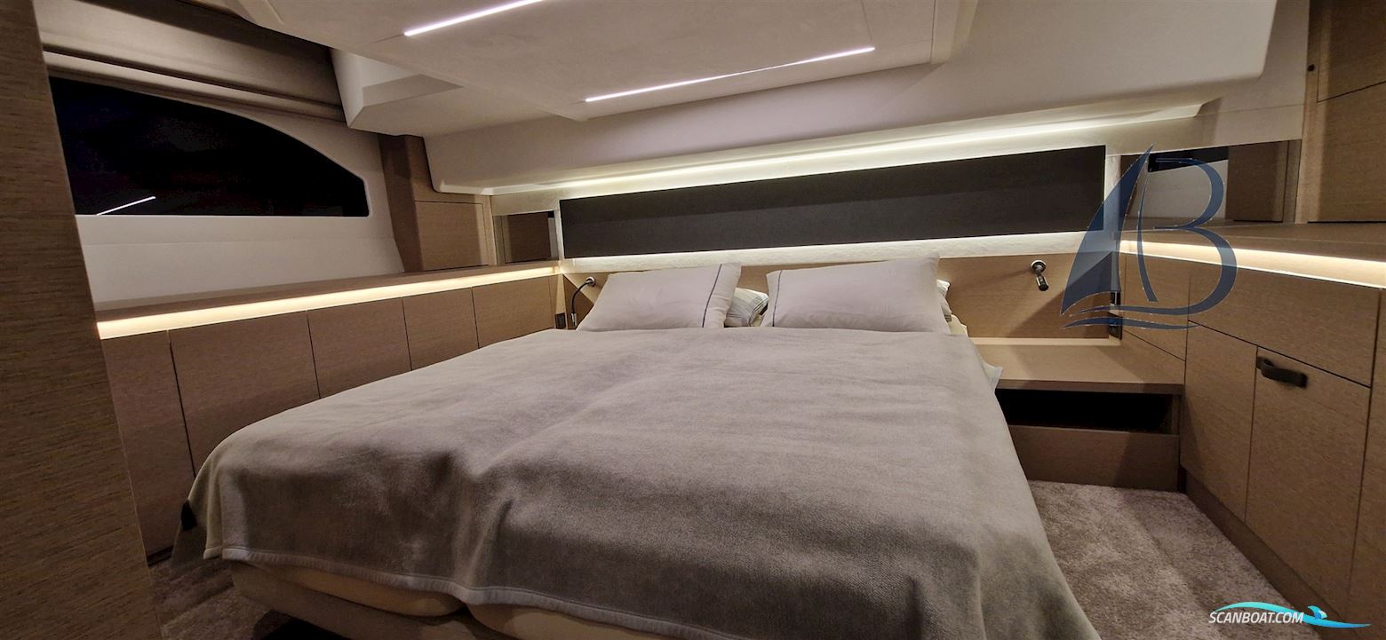 Prestige Yachts Prestige 420 Fly