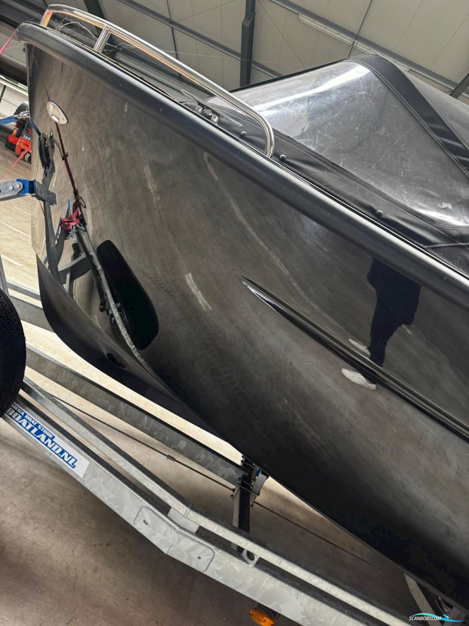 Primeur  710 Tender met Boegschroef