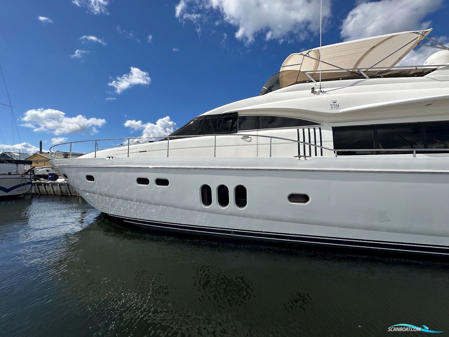 Princess 23M