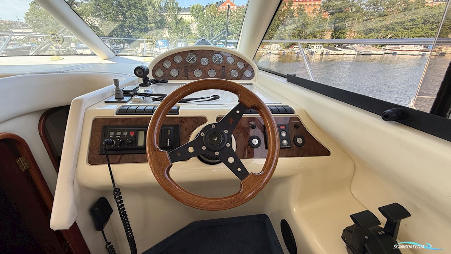 PRINCESS 34