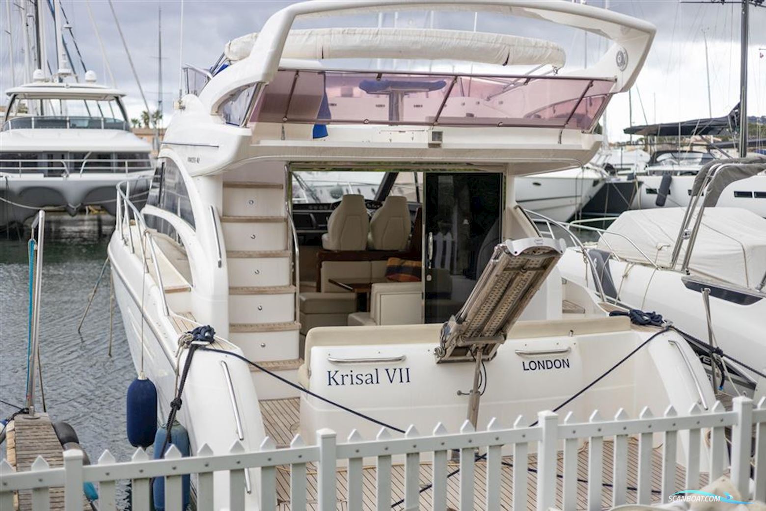 Princess 42 Flybridge