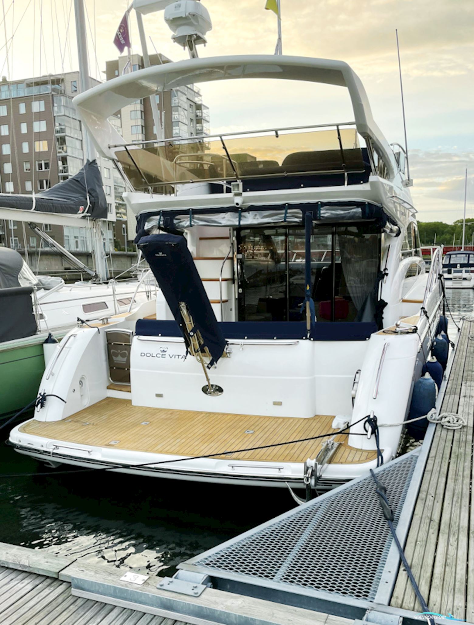 Princess 42 Flybridge
