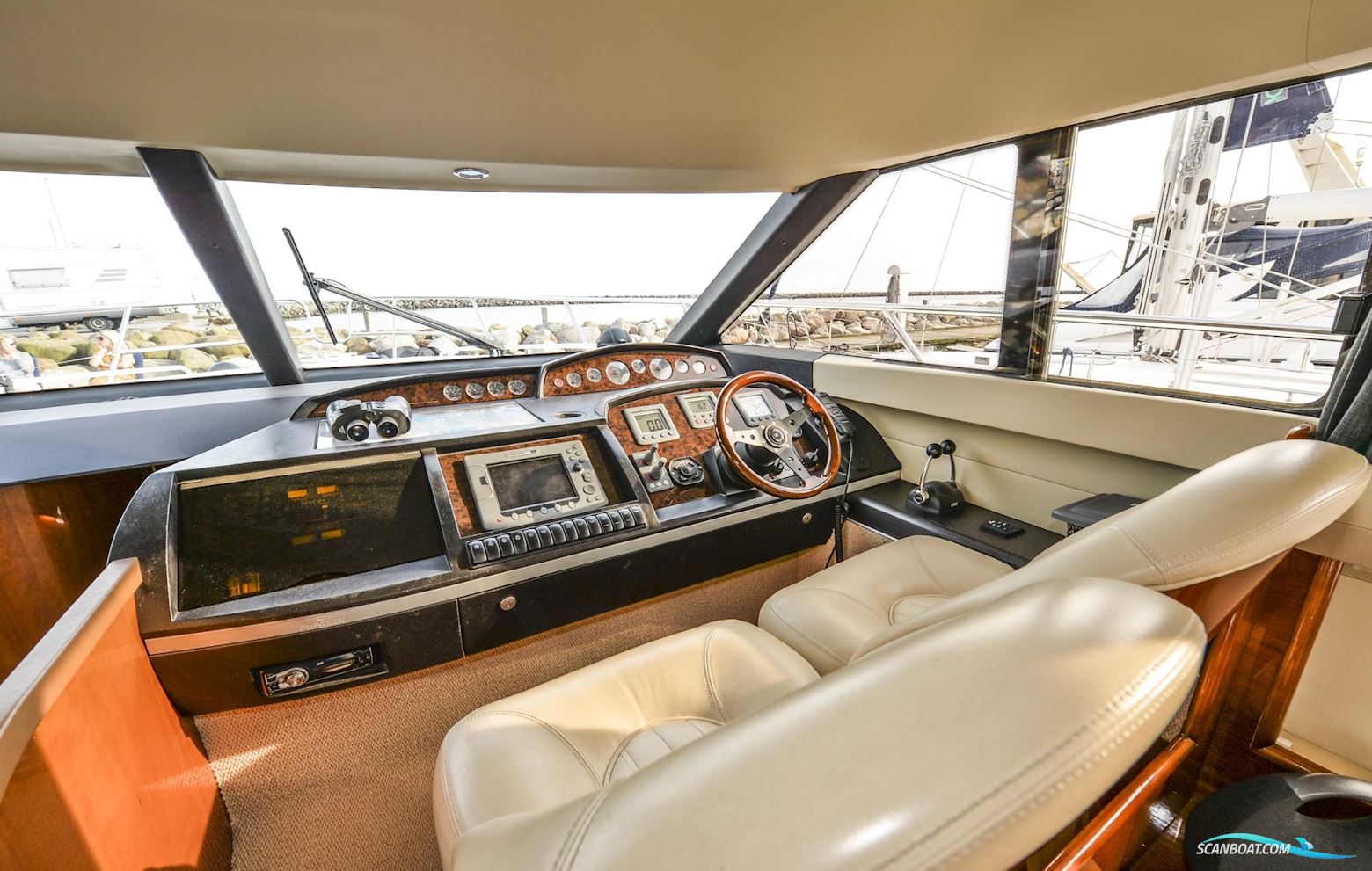 Princess 42 Flybridge