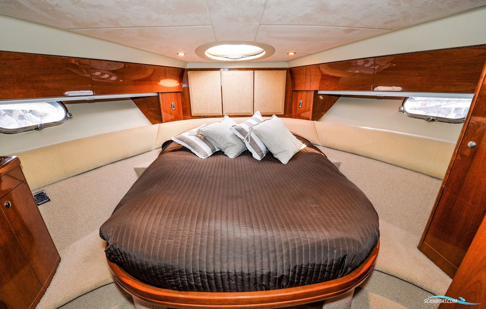 Princess 42 Flybridge