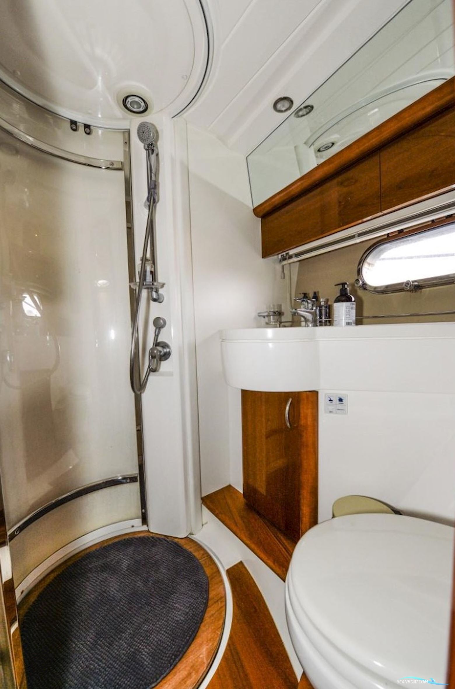 Princess 42 Flybridge