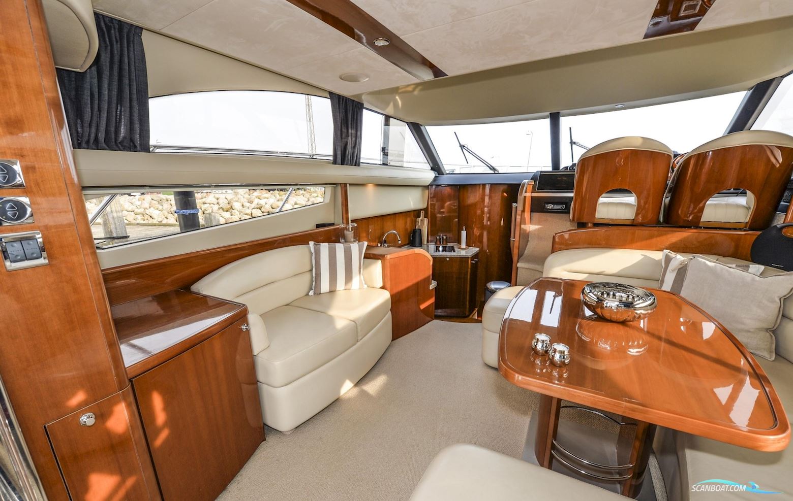 Princess 42 Flybridge