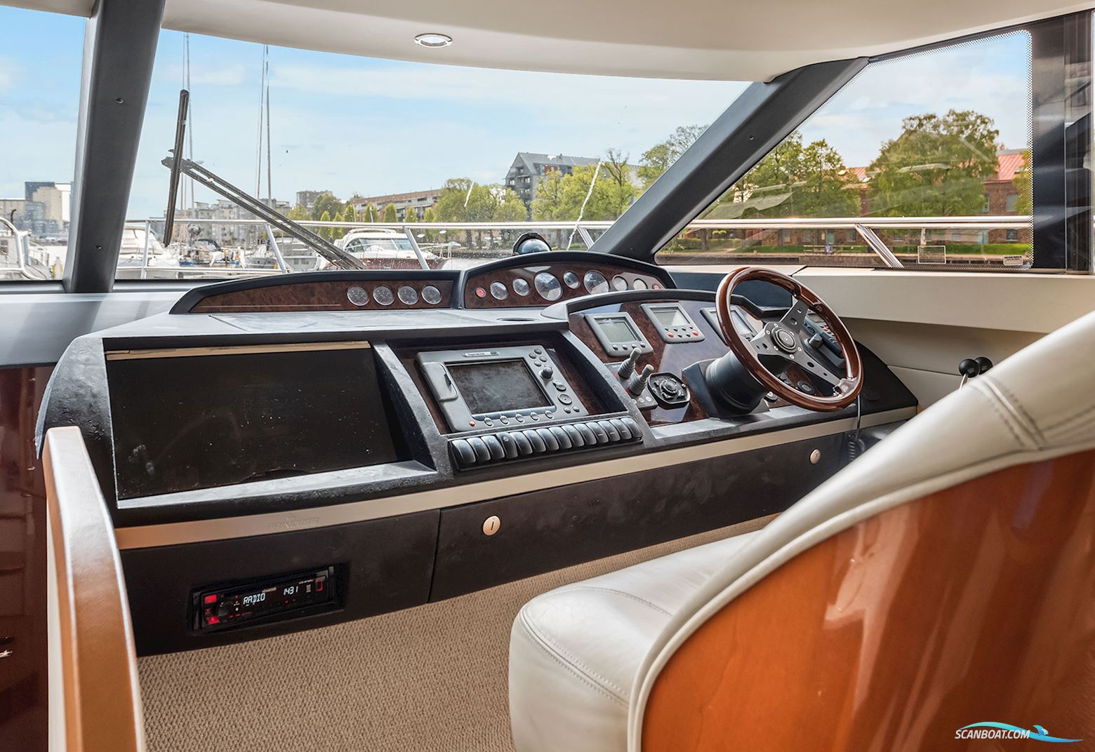 Princess 42 Flybridge