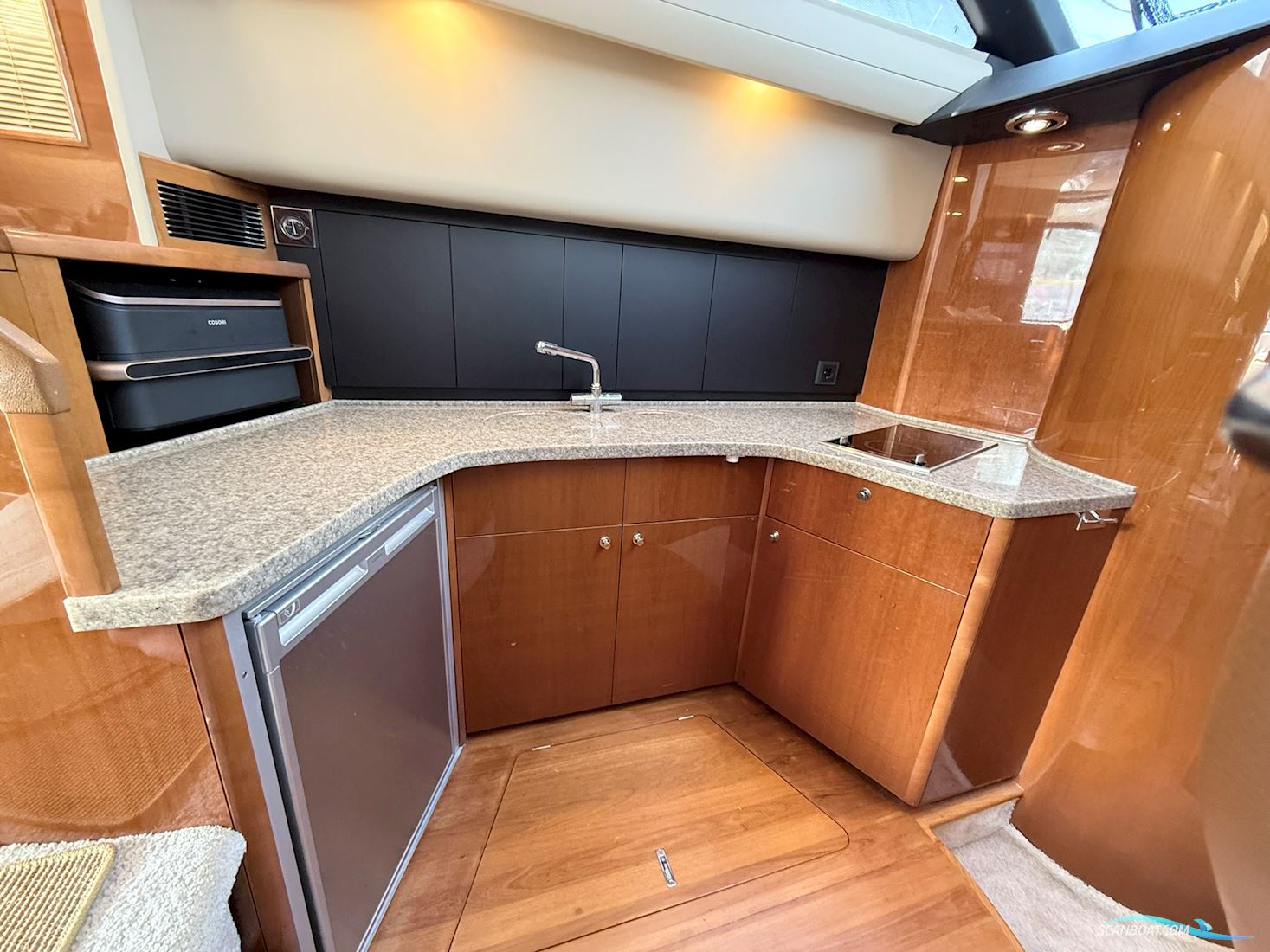 Princess 42 flybridge