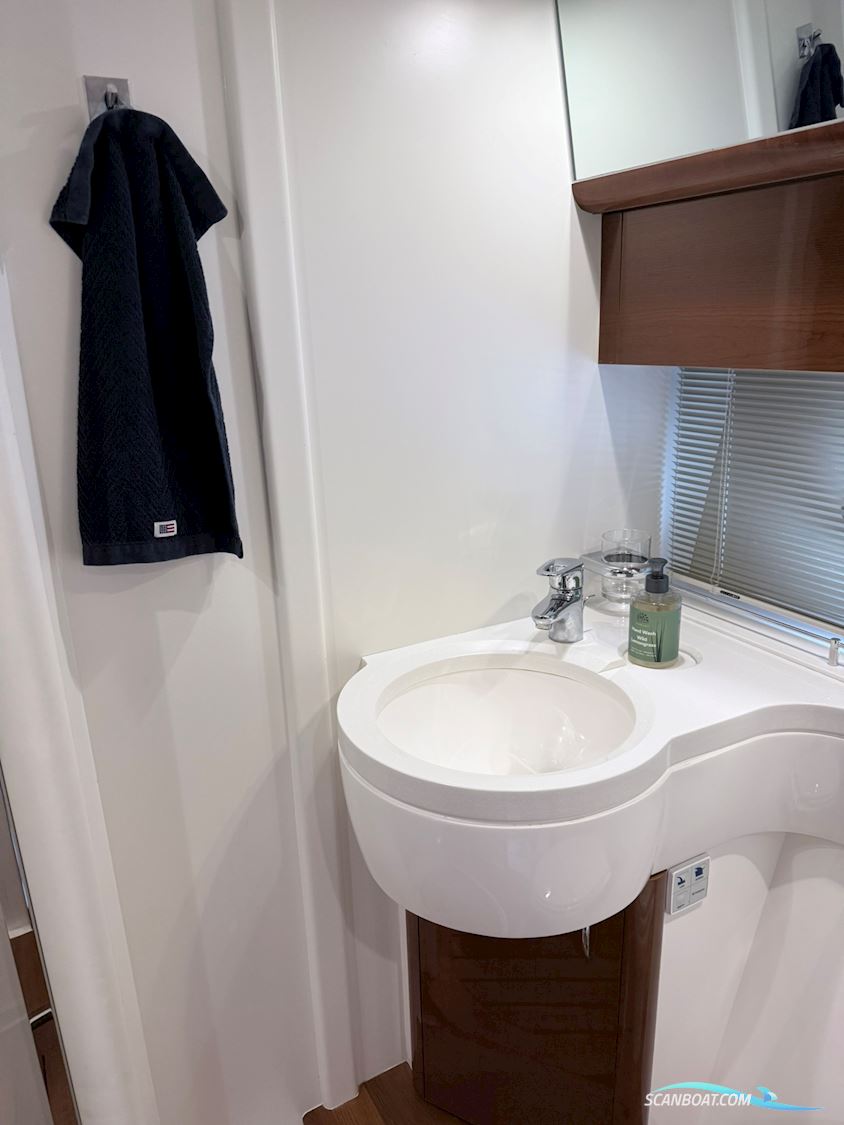 Princess 42 flybridge