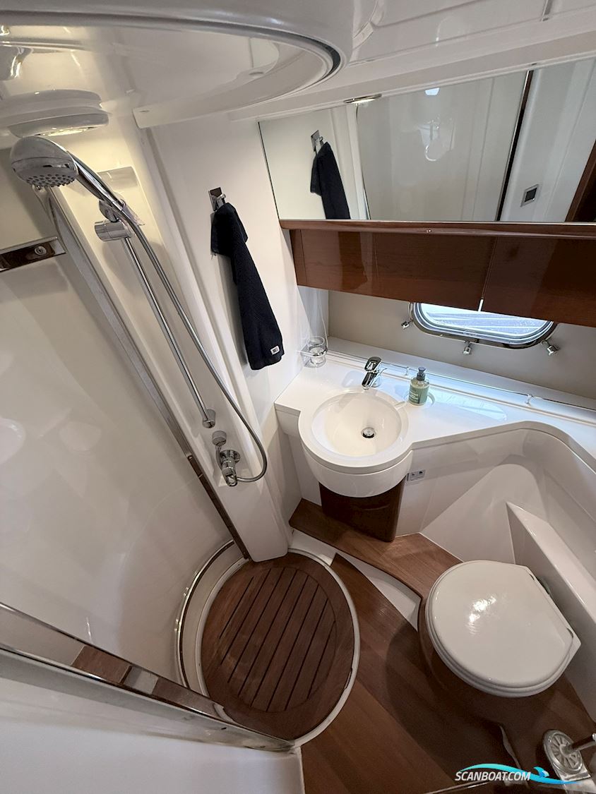 Princess 42 flybridge