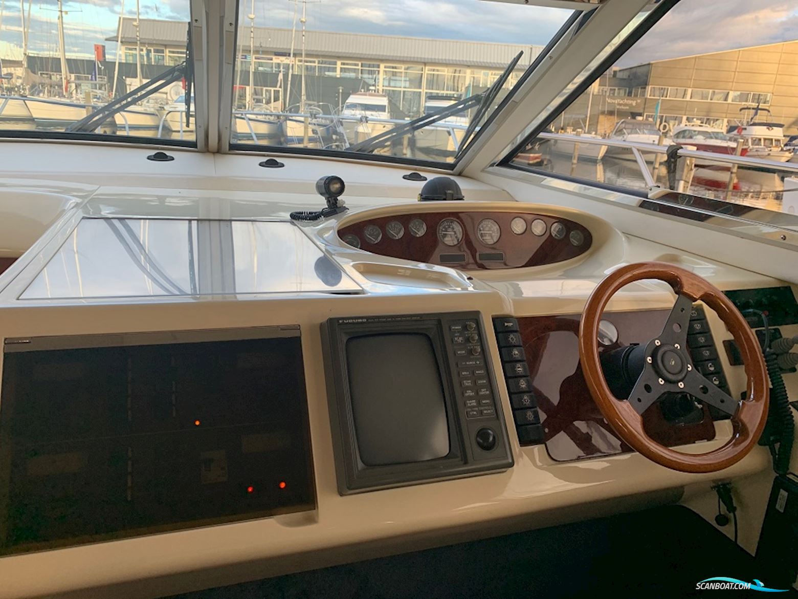 PRINCESS 440 FLY