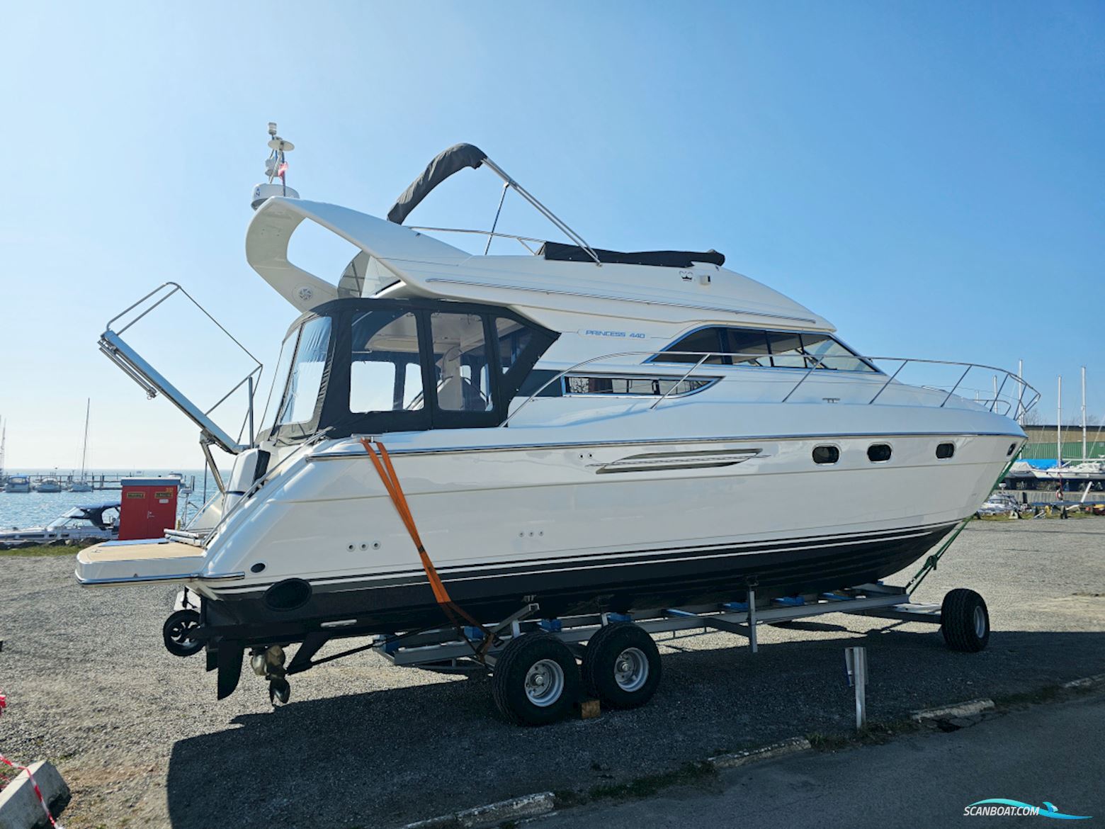 Princess 440 flybridge