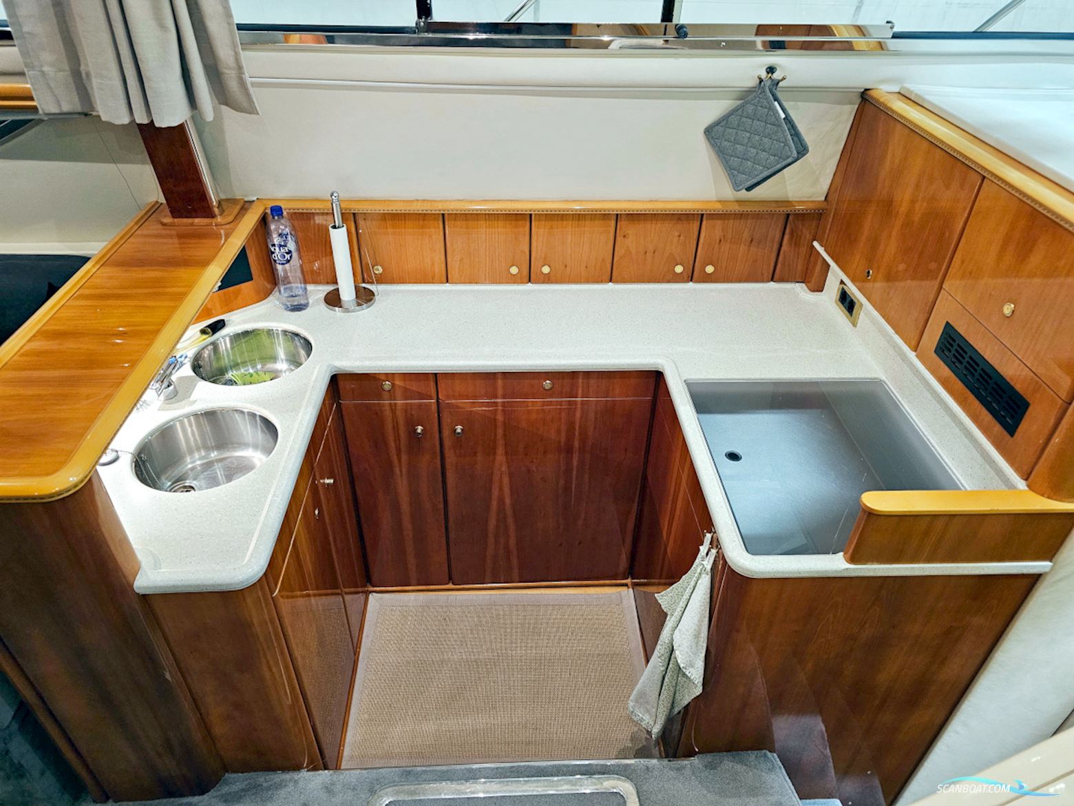 Princess 440 flybridge