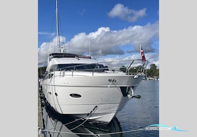 Princess 72 Fly Motorboten 2012, met Caterpillar C32 motor, Denemarken