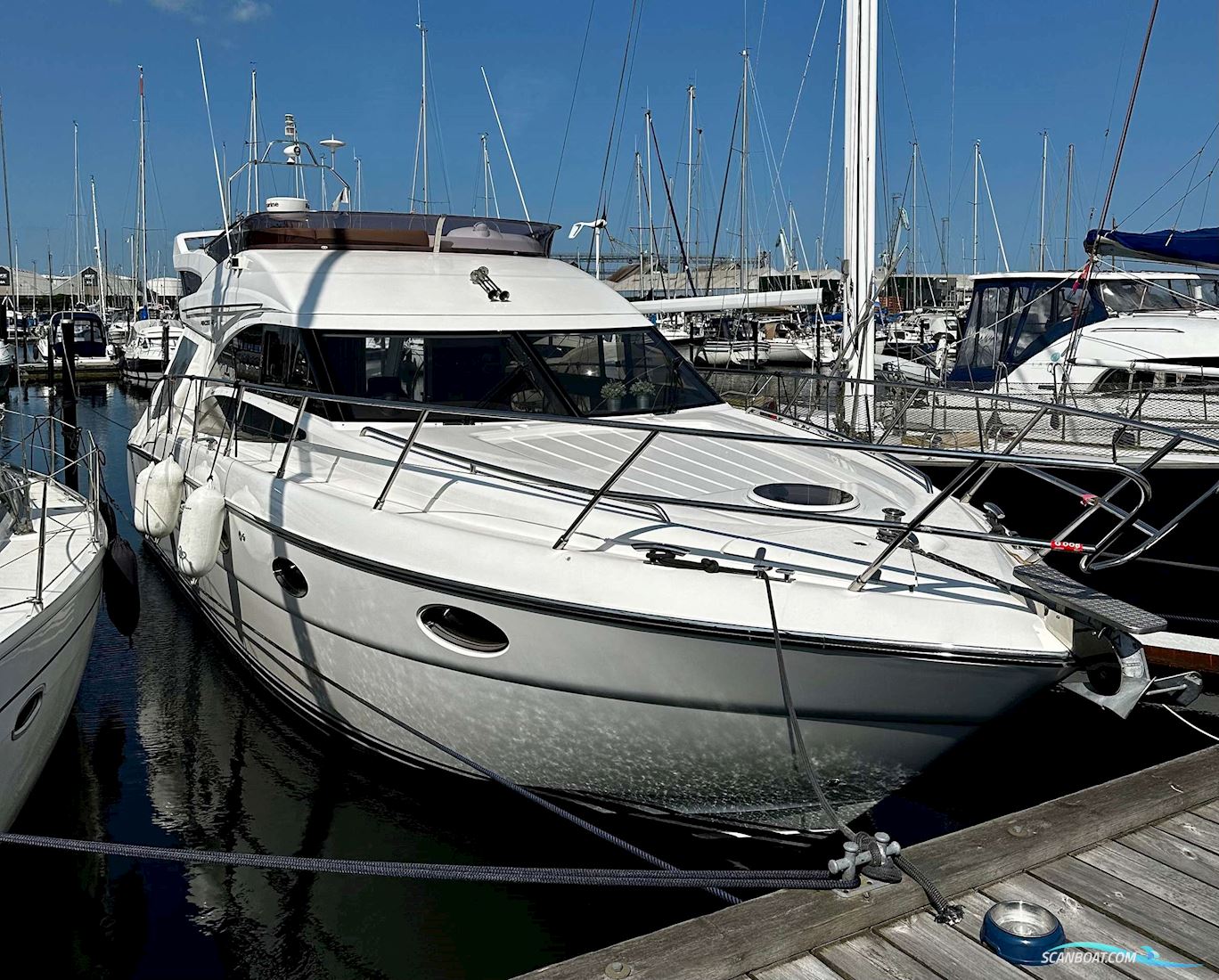 Princess P42 Motorboten 2012, met Volvo Penta D6-435 Evc motor, Denemarken