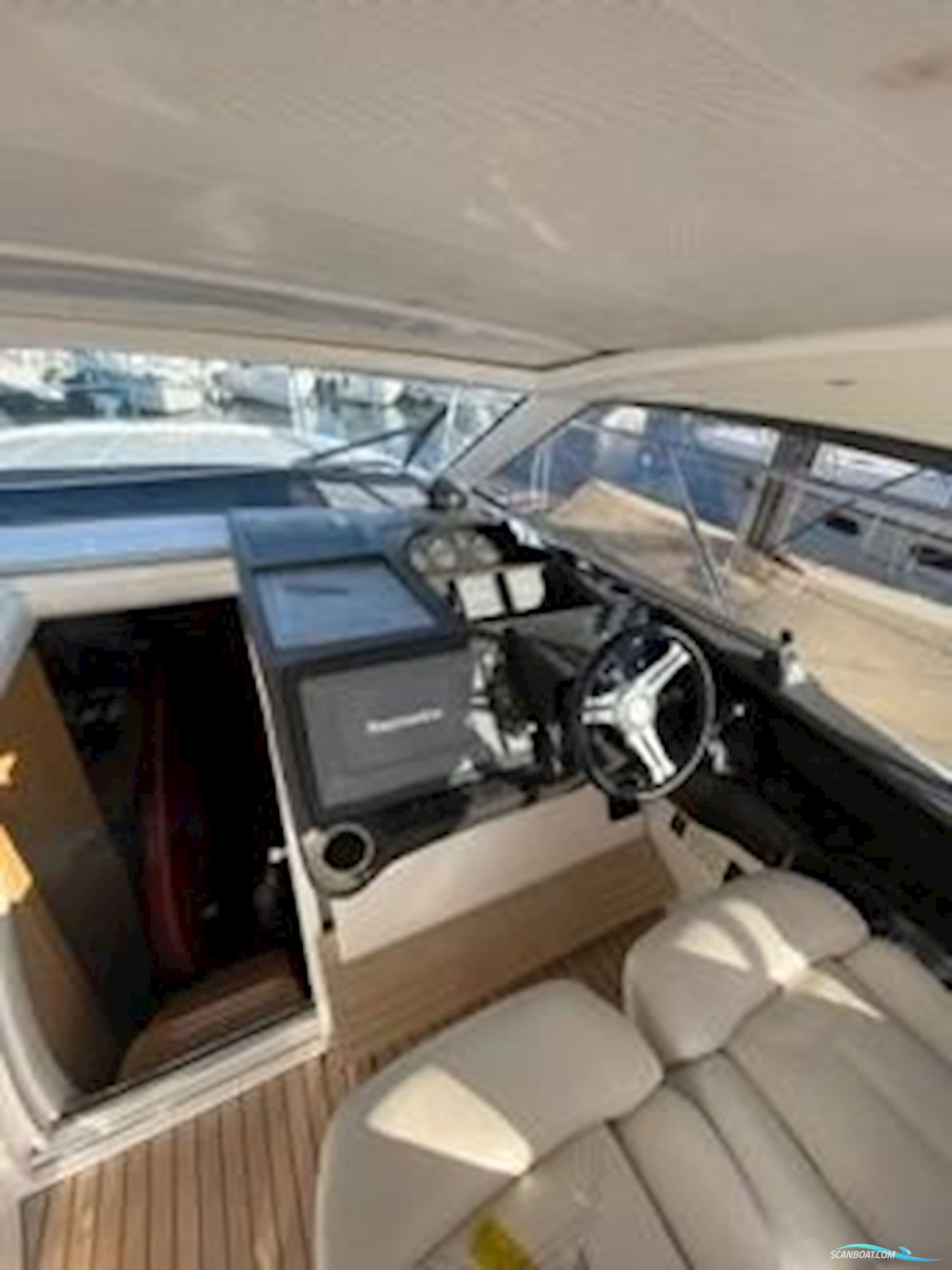 Princess V39 Cruiser