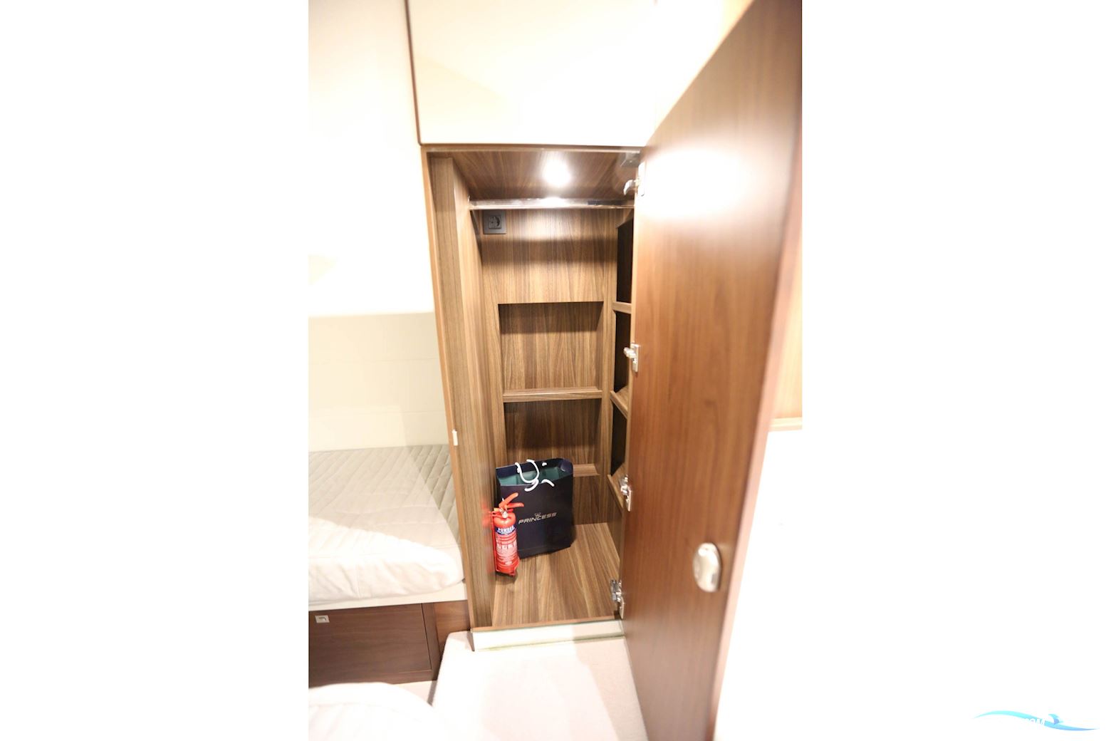 Princess V40